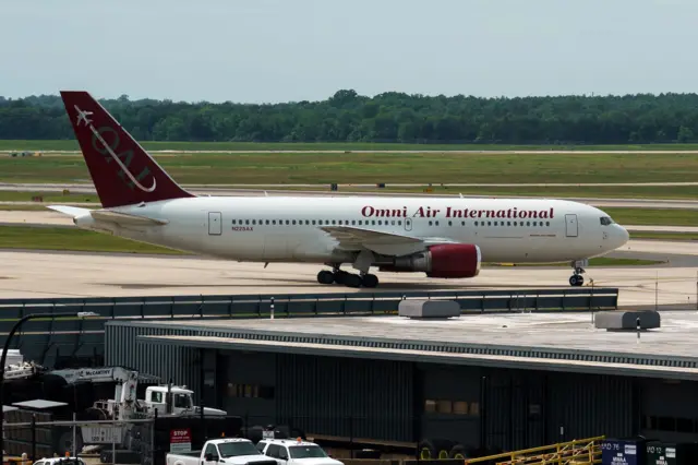 El avión en el que llegaron los 59 sudafricanos blancos a Washington DC.
