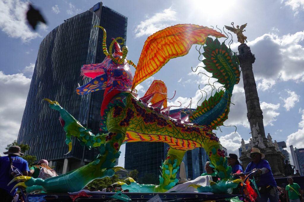 Alebrijes monumentales