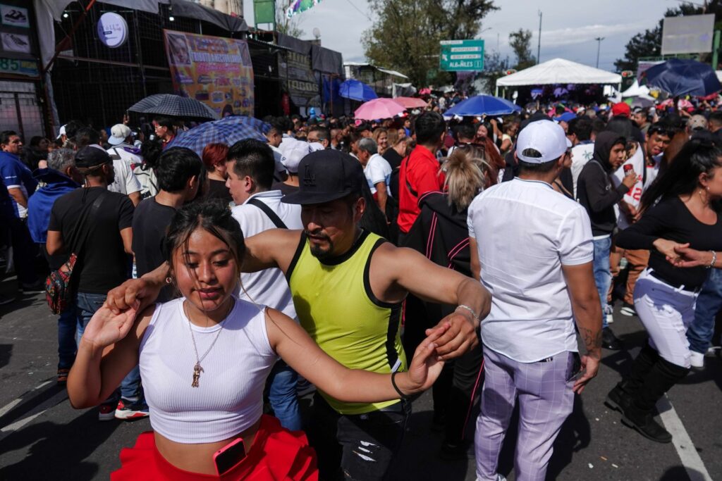 Terraza sonidera en la Utopía Ixtapalcalli