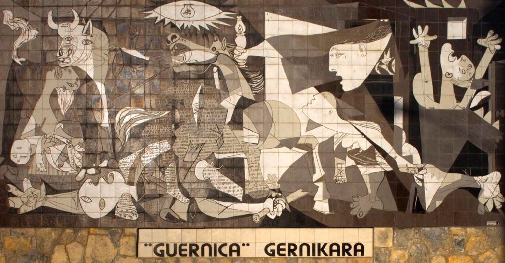 Reproducción mural de azulejos del Guernika de Picasso