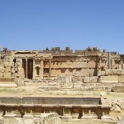 Gran Corte del Templo de Júpiter en Baalbek