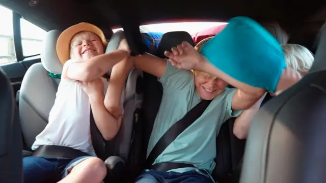 Niños jugando