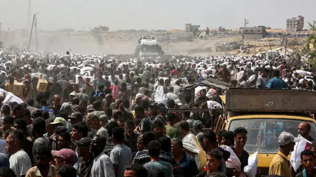 Distribución de ayuda humanitaria en Gaza en la ciudad de Jan Yunis el pasado 9 de agosto.