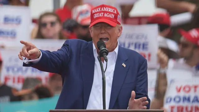 Donald Trump en un mitín durante su campaña 