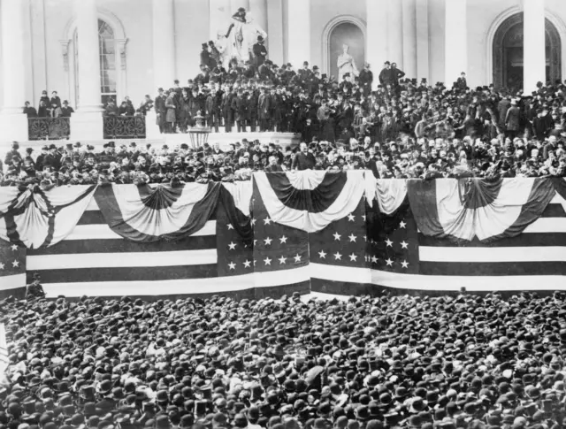 La inauguración del Grover Cleveland en el Capitolio el 4 de marzo de 1885.  