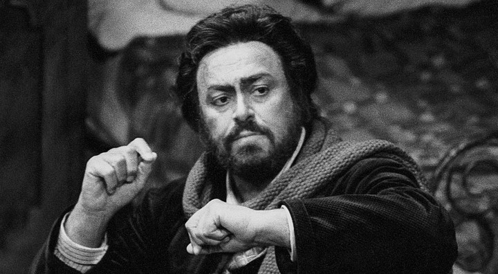 El debut de Luciano Pavarotti en el Teatro Colón, con La Bohème, el 16 de agosto de 1987, en el rol de Rodolfo. La Orquesta Estable fue parte del acontecimiento. Foto:. Prensa Teatro Colón/Máximo Parpagnoli