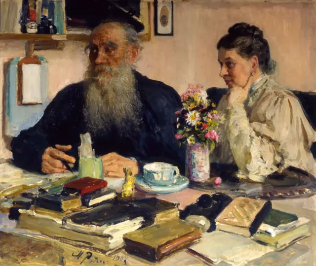 «El autor León Tolstói con su esposa en Yásnaya Poliana», 1907. Tolstói (1828-1910) se casó con Sofía Andréievna Behrs (1844-1919) en 1862. Su hogar residía en Yásnaya Poliana, cerca de Tula, Rusia.