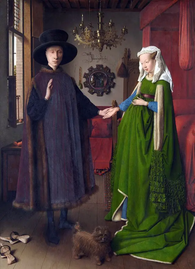 El matrimonio Arnolfini de Jan van Eyck representa a una pareja del siglo XV en una habitación. Ella, en un largo atuendo de gruesa tela verde extiende su mano para que el hombre, vestido de sobrero y capa oscura, la tome. Hay unos zuecos en el piso y un perrito se pasea frente a ellos