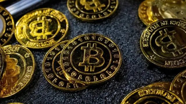 Monedas de bitcoin. 