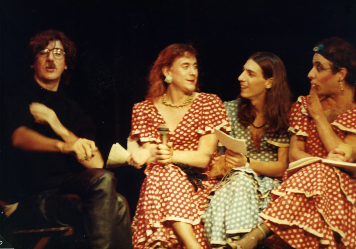 Charly junto a Urdapilleta, Tortonese y Batato Barea en el Parakultural, otro reducto clásico de la época.