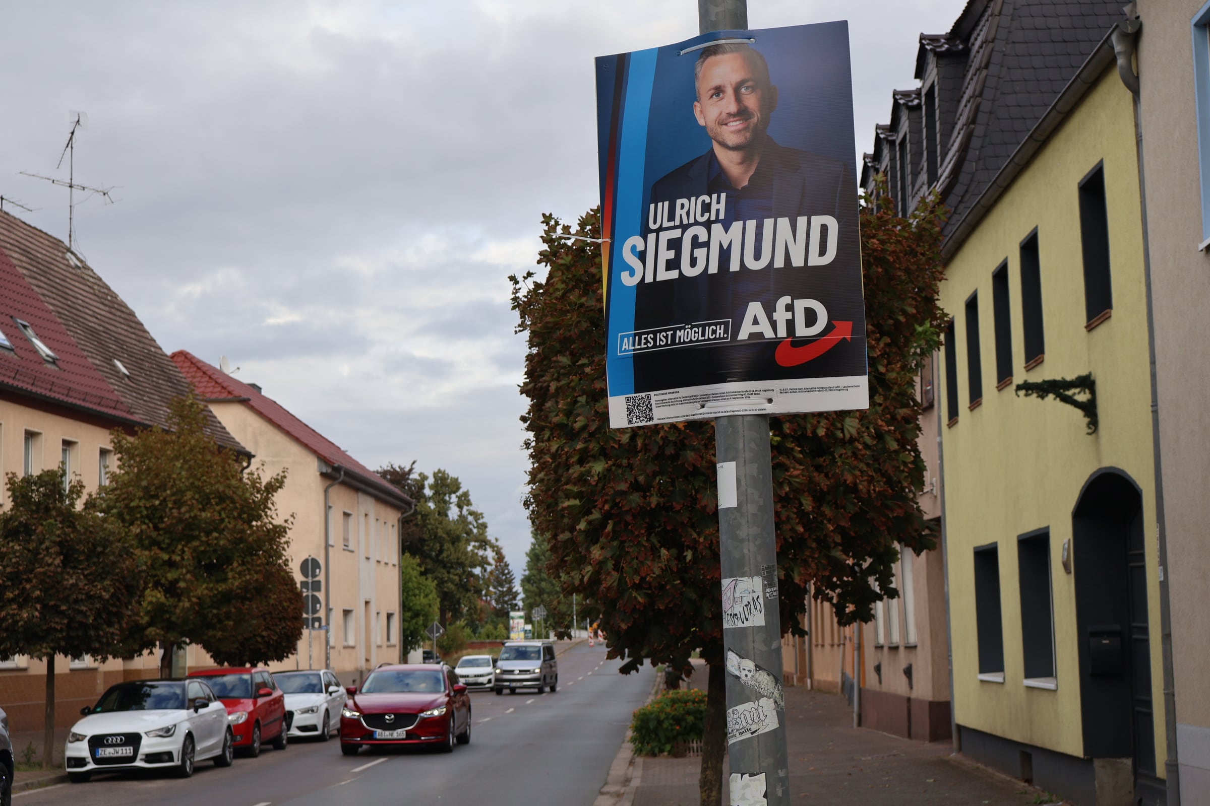 Cartel de Ulrich Siegmund, líder de AfD en Sajonia-Anhalt, el 3 de septiembre en Raghun-Jessnitz.