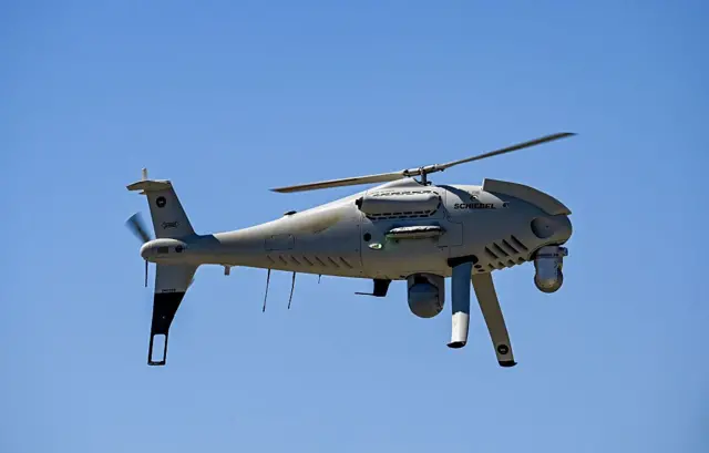 Un dron en vuelo. 