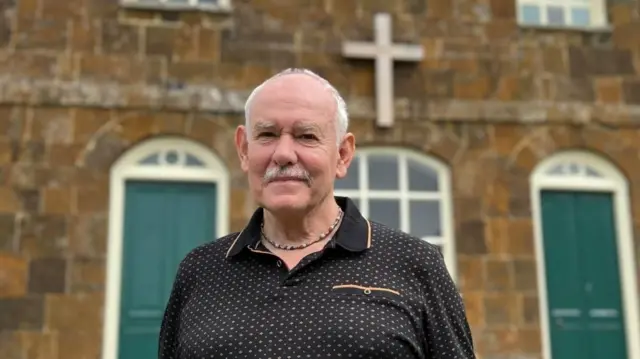 John Everett, exmiembro de la Hermandad de Jesús