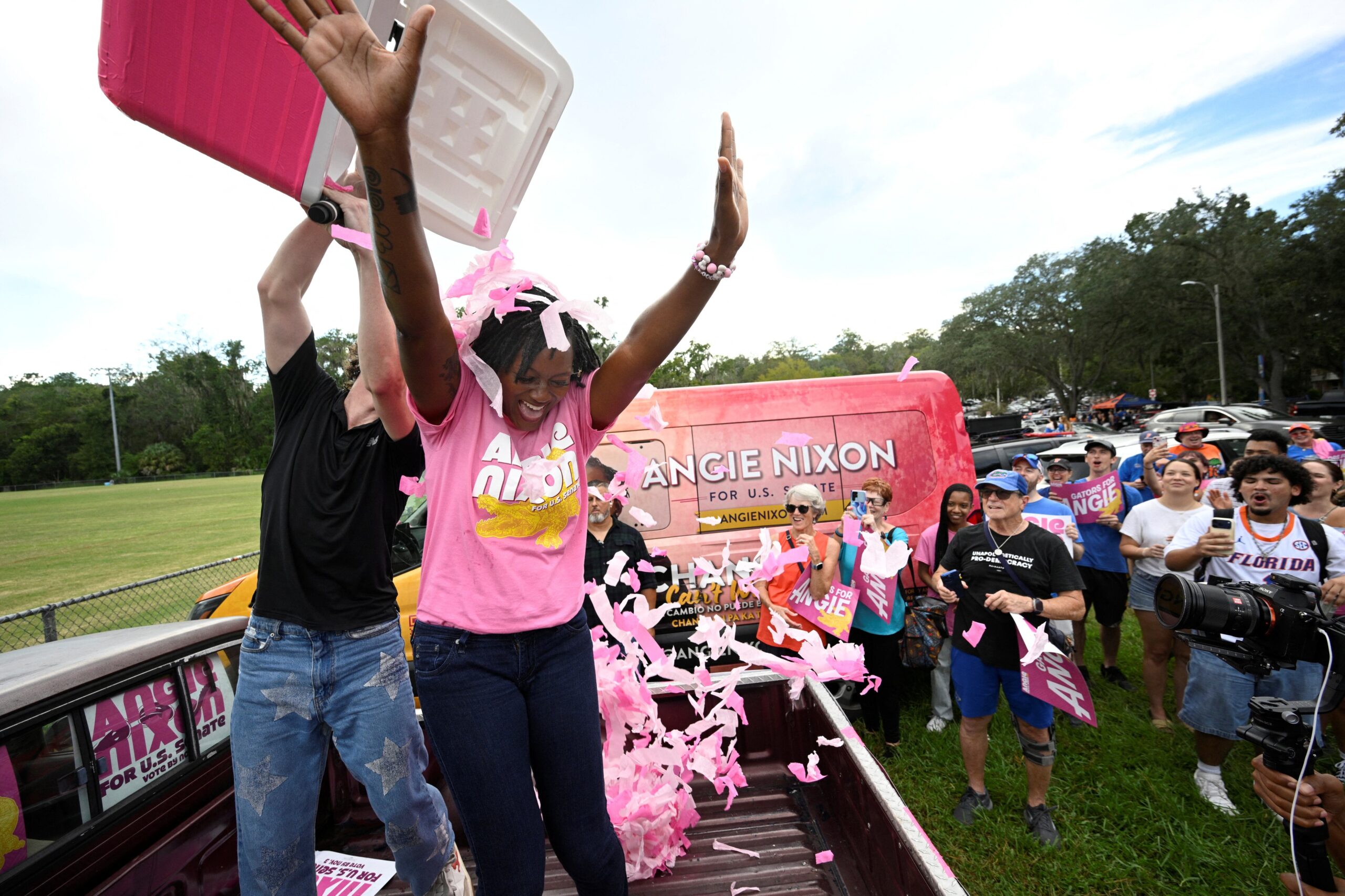 Campaña de la senadora demócrata Angie Nixon.
