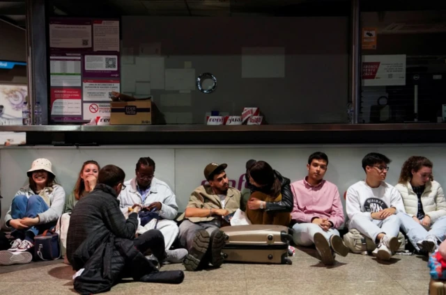 El apagón del lunes dejó a millones de personas sin electricidad.