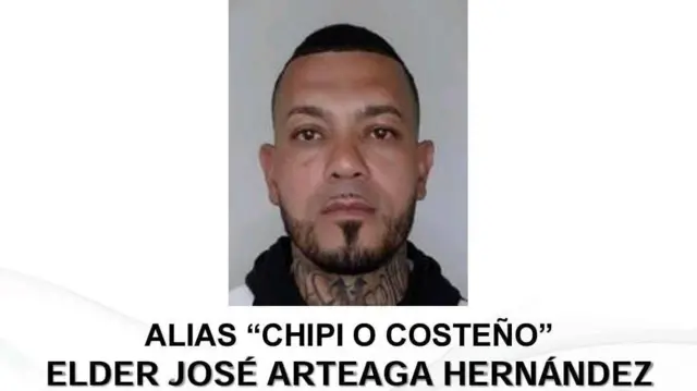 Aviso policial sobre la captura de Elder José Arteaga Hernández.