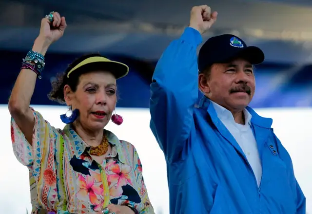 Daniel Ortega y su esposa Rosario Murillo.