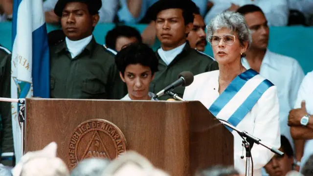 Violeta Barrios de Chamorro.