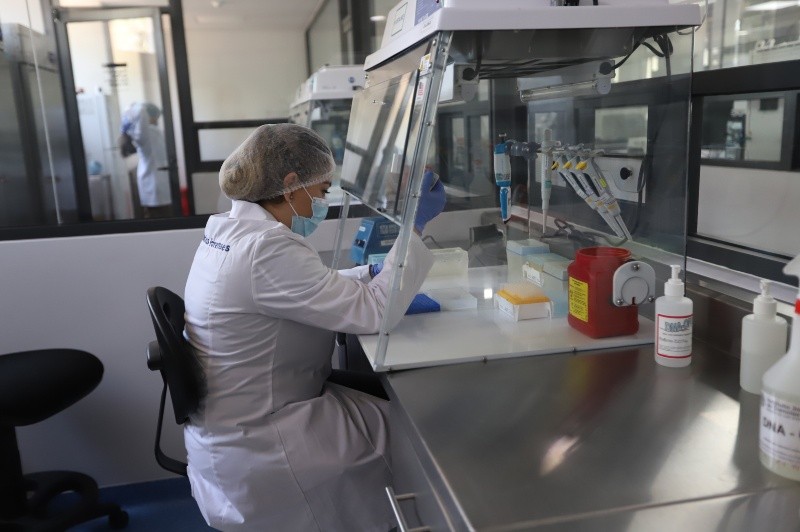  La toma de ADN se tomará a algún integrante de la familia de la persona desaparecida. ESPECIAL / IJCF