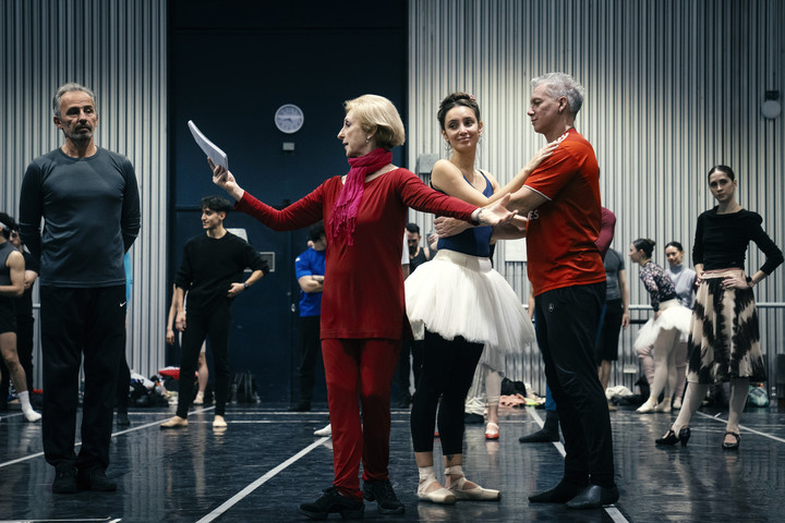 Raúl Candal y Silvia Bazilis, durante el ensayo del ballet Don Quijote. Foto: Mariana Nedelcu