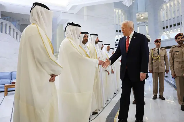 Trump saluda a líderes árabes