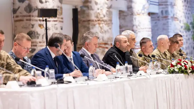La delegación de Ucrania en las negociaciones en Estambul