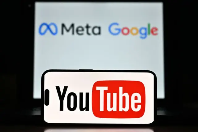 Los logos de Meta, Google y YouTube