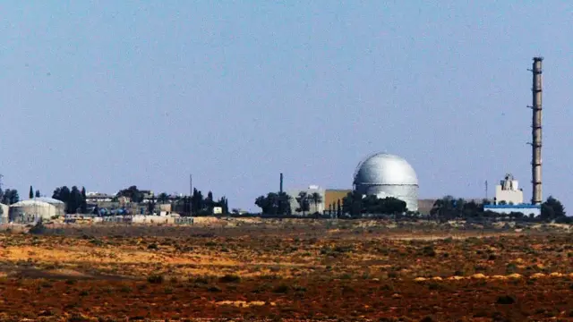 Una fotografía de archivo sin fecha del reactor nuclear de Israel en Dimona, Israel.