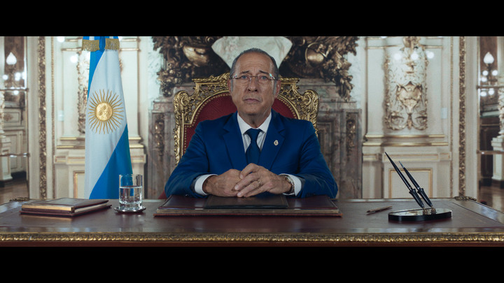 Como el Presidente de la Nación. ¿Es o no es?