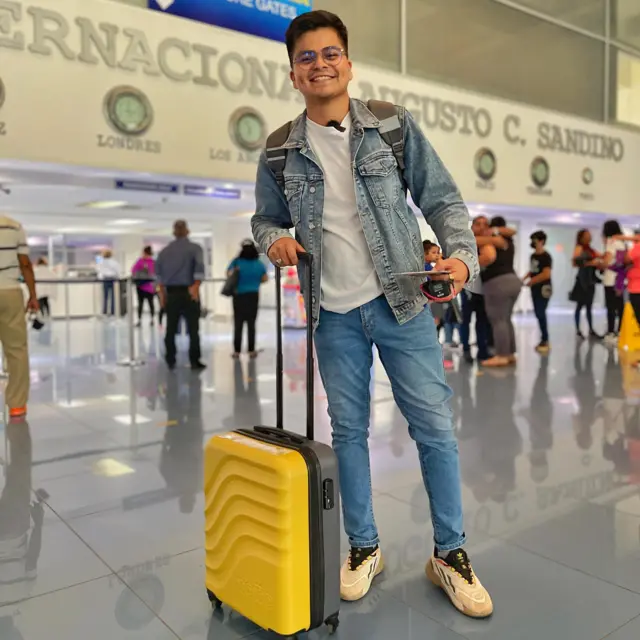 Chico Reyes en el aeropuerto de Managua