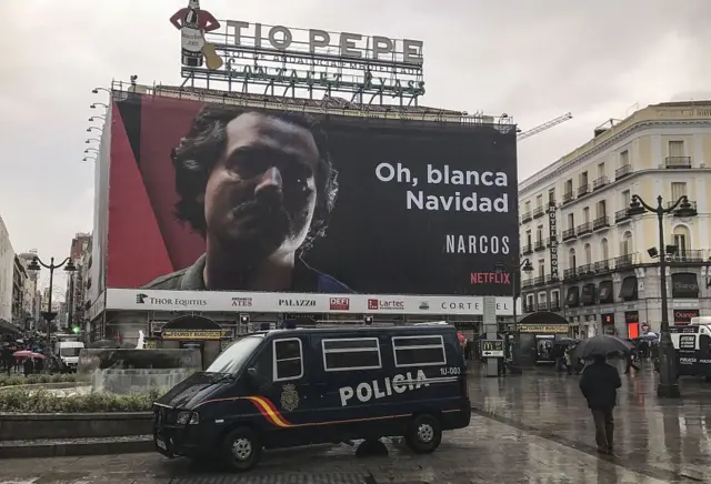 Cartel de Narcos que pone