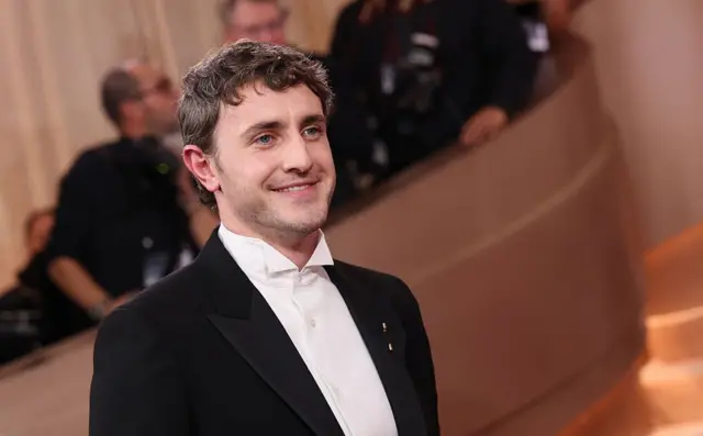 El actor irlandés Paul Mescal asiste a la 83.ª entrega anual de los Premios Globo de Oro en el hotel Beverly Hilton en Beverly Hills, California, el 11 de enero de 2026. (Foto de Michael Tran / AFP vía Getty Images)--