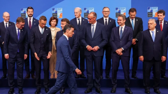 Sánchez frente a los otros jefes de Estado de la OTAN.
