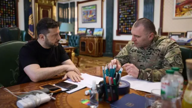 Volodymyr Zelensky y Vasyl Maliuk