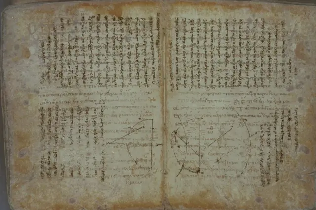 Página del libro de oraciones escrito sobre los textos de Arquímedes.