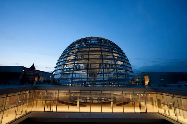 El nuevo edificio del Parlamento de Alemania es un ícono de la modernidad en ese país.