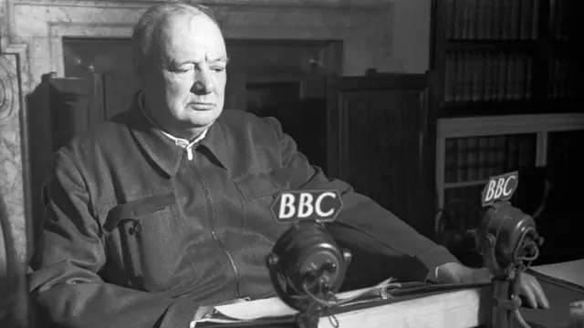 Winston Churchill hablando por la BBC