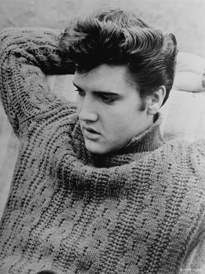 Elvis Presley ya famoso, tras conseguir sus primeros hits siendo muy joven. Foto: AP