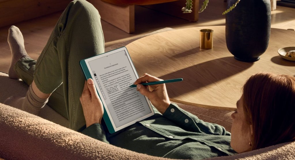 Amazon Kindle Scribe 2024 escribiendo