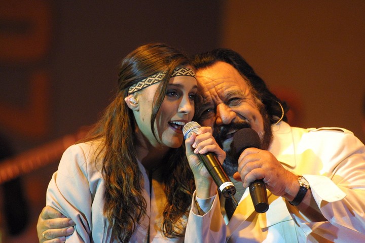 La Sole con Horacio Guarany en el Festival Nacional de Folklore de Cosquín. 