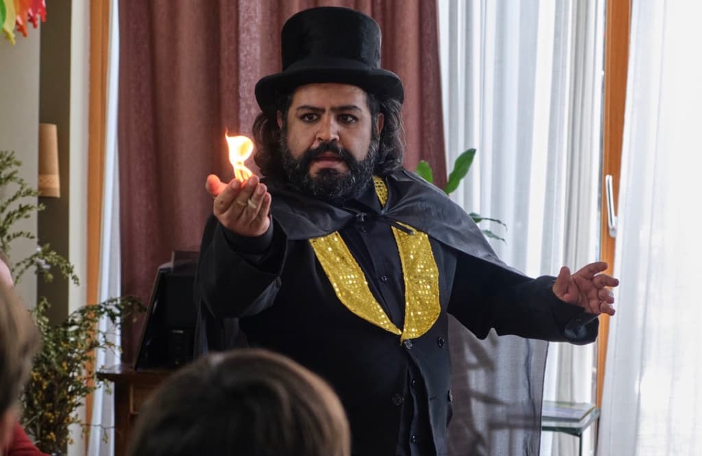 ¿Vale la pena ver Papá Soltero con Mauricio Ochmann y El Diablito? | Foto: Vix + 