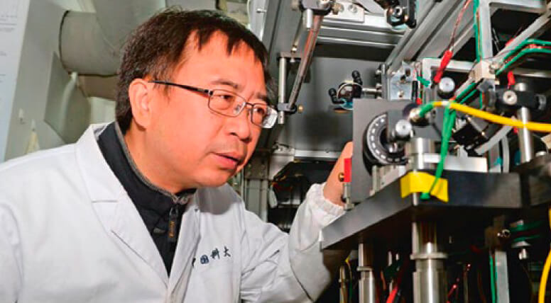 En 2017, el grupo de cientítificos dirigido por el profesor Jian-Wein Pan, realizó en China un experimento de teletransporte desde un observatorio en la Tierra a un satélite de órbita baja, para una distancia de unos 1400 km. En la imagen, Pan en enero de 2019.
