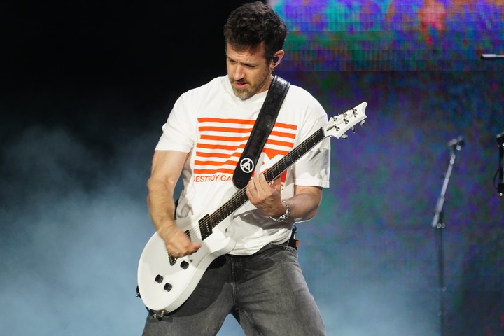 Linkin Park está formado actualmente por Joe Hahn, Brad Delson, Dave Farrel, Mike Shinoda, Emily Armstrong y Colin Brittain.. Foto: Martin Bonetto