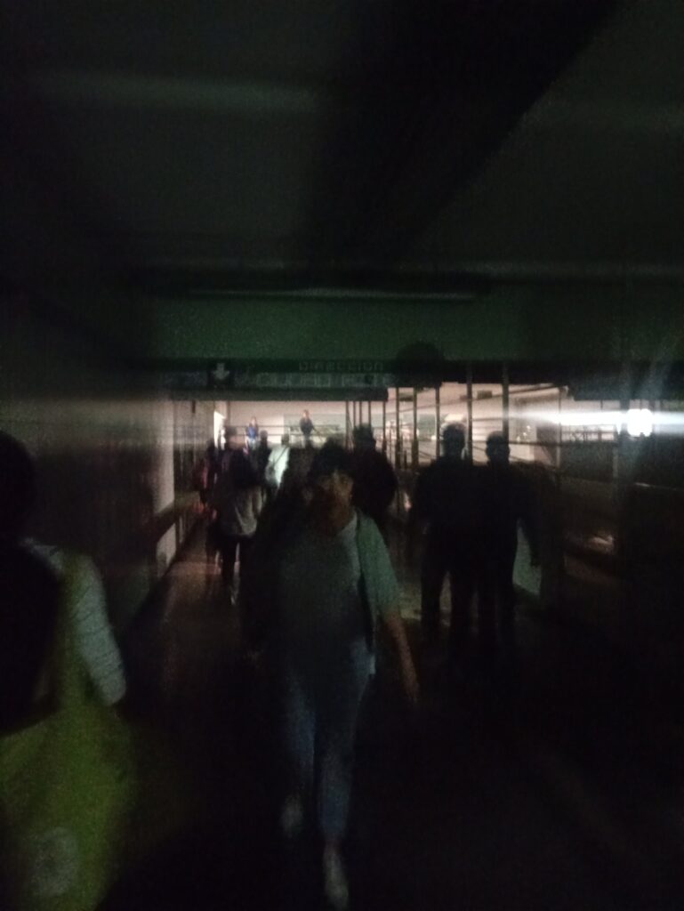 Falla eléctrica en la Línea B del Metro