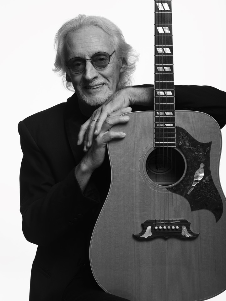 Nito Mestre sigue tocando regularmente y también hace giras por el exterior. Foto: Prensa