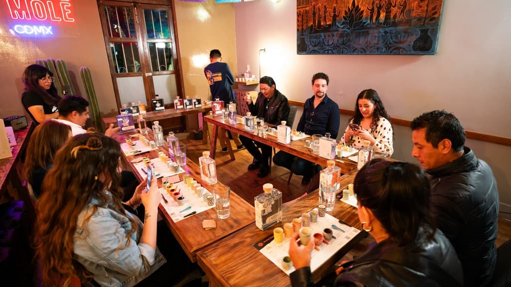 mezcal y mole tasting room