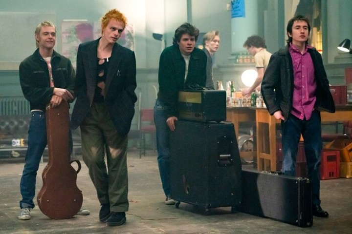 La biopica sobre el ritmo frenético de los Sex Pistols. Y la revolución del rock and roll.