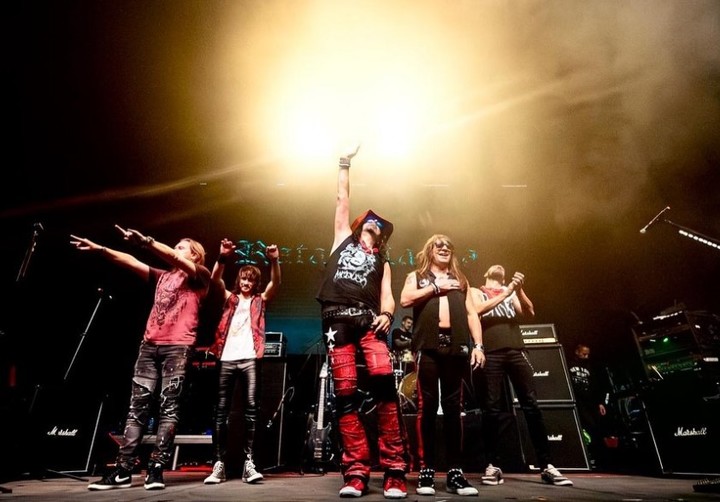 Rata Blanca en uno de los shows de su actual gira internacional. Foto: IG