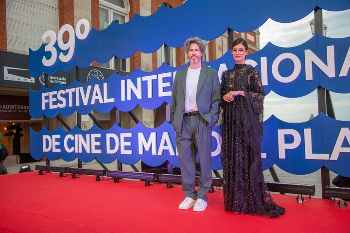 El director Jason Reitman, junto a Paz Vega, en la noche de la inauguración del Festival. Foto: Diego Izquierdo