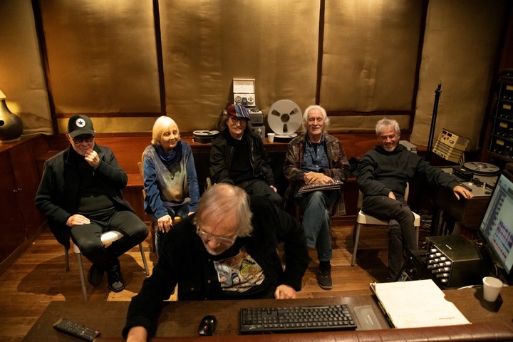 Porsuigieco en 2025: León Gieco, María Rosa Yorio, Charly García, Nito Mestre y Raúl Porchetto. Foto gentileza INAMU y Rubén Andón